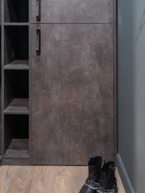 Ottimizza lo spazio della tua stanza con una cabina armadio piccola!